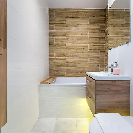 Rentplanet - Na Saskiej Kepie *